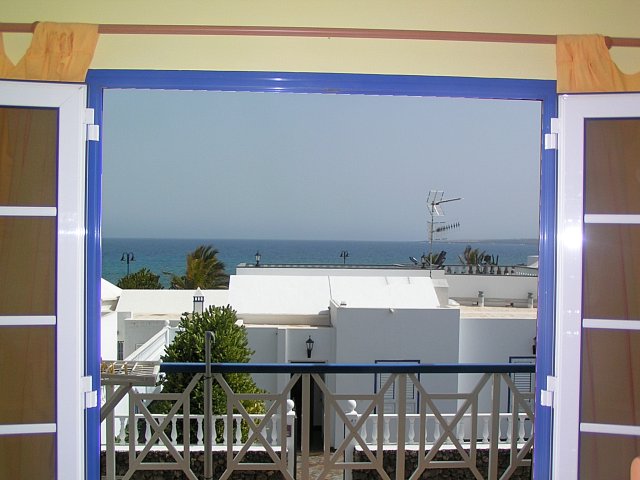 Puerta al balcón